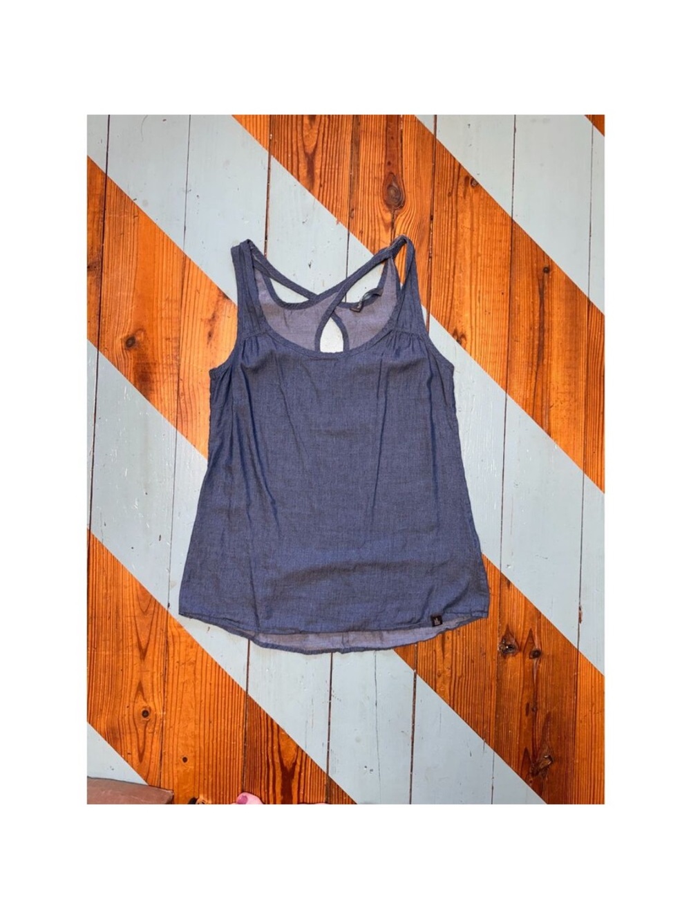 The North Face Denim Blue Crisscross Keyhole Tank Size Small - Picture 2 of 6